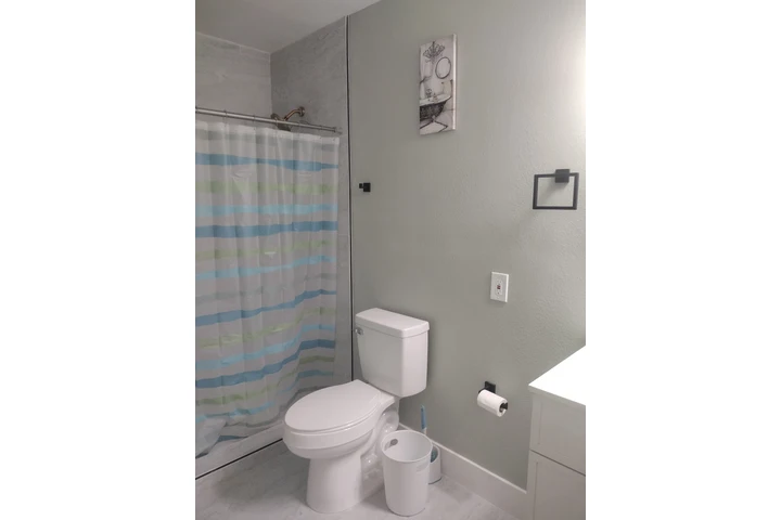 $1500 : ESTUDIO GRANDE SE RENTA image 4