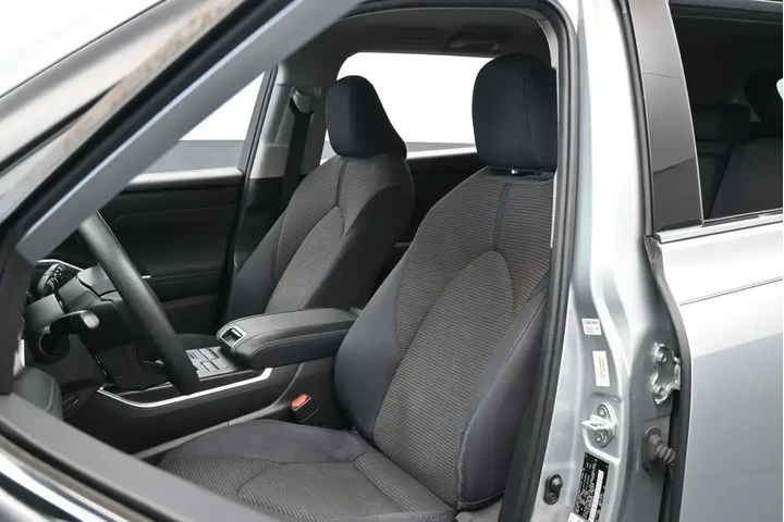 $25400 : Toyota Highlander 2022 AWD L image 10