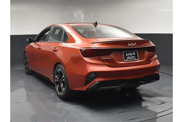 $16958 : Kia Forte 2024 GT-Line 4dr S image 6