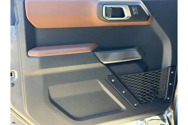 $35999 : Ford Bronco 2022 4x4 Base Ad image 10