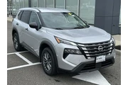 $20101 : Nissan Rogue 2024 AWD S 4dr thumbnail