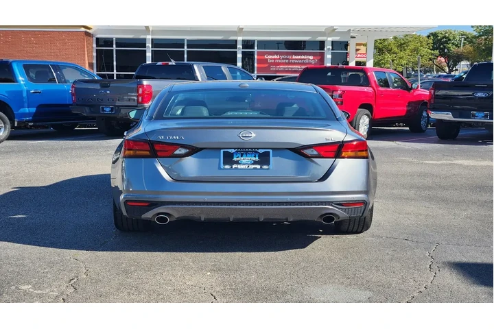 $22059 : Nissan Altima 2023 2.5 SL 4d image 6