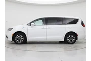 $25998 : Chrysler Pacifica Hybrid 202 thumbnail
