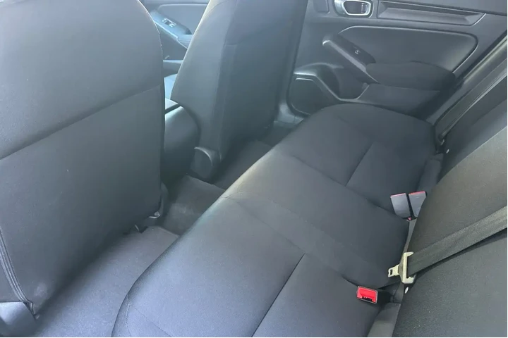 $23500 : Honda Civic 2025 LX 4dr Seda image 7