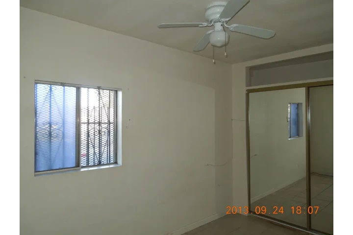 $590 : RECAMARA EN COMPTON $ 590 image 1