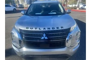 $19999 : Mitsubishi Outlander 2022 ES thumbnail