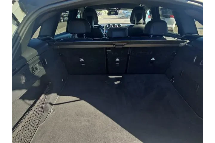 $31500 : Mercedes-Benz GLC 2024 GLC 3 image 9