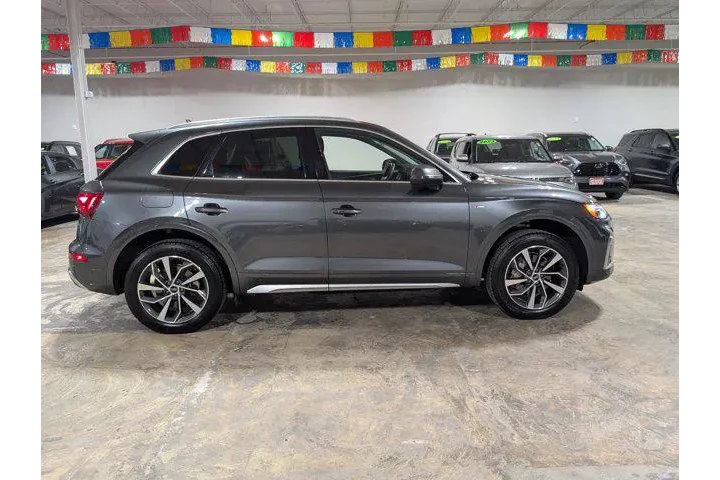 $27844 : Audi Q5 2024 AWD quattro S l image 2