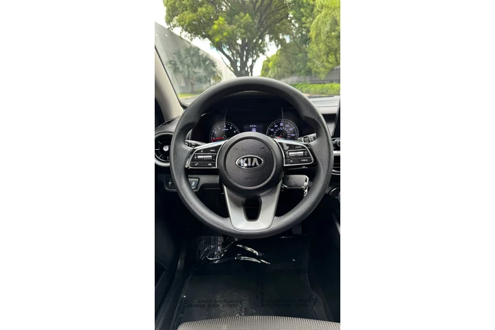 $8900 : 🚘*Kia Forte 2019* image 1