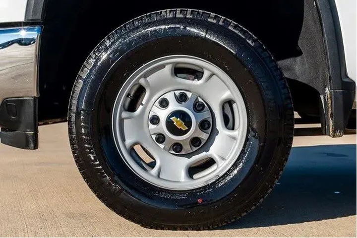 $34102 : Chevrolet Silverado 2500HD 2 image 6