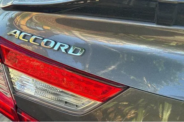 $26991 : Honda Accord Hybrid 2022 EX- image 6