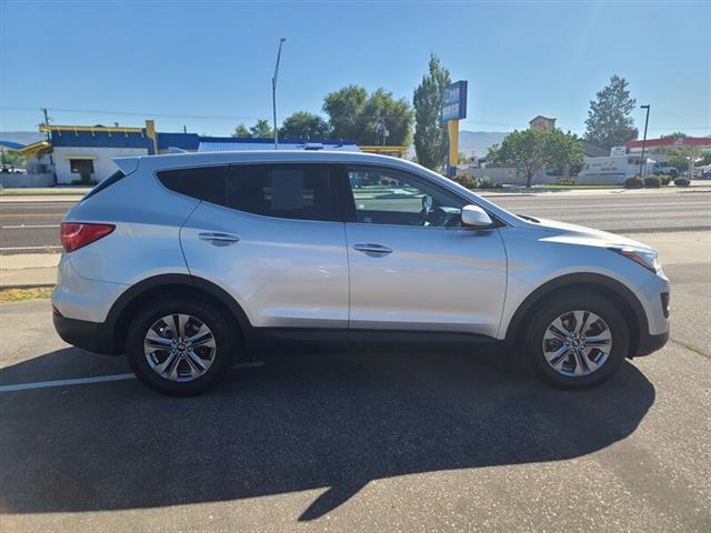 2016 SANTA FE Sport 2.4L SUV image 8