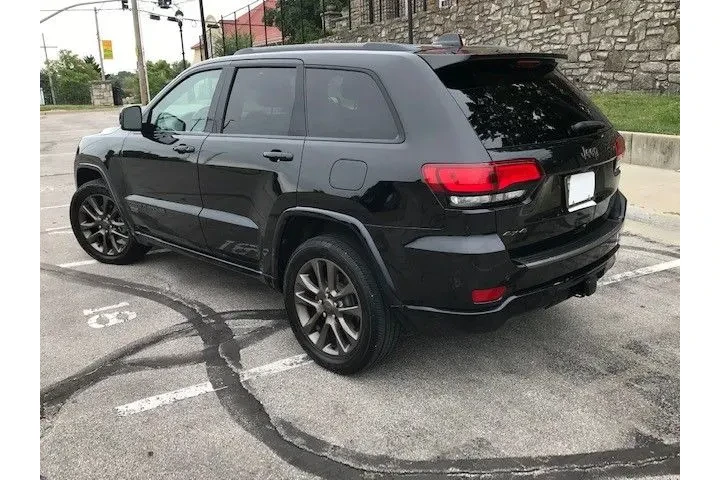 $6800 : 2016 Grand Cherokee LTD 4WD image 6