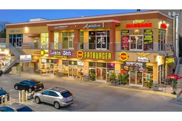 $2800 : COMMERCIAL SPACE FOR RENT image 3