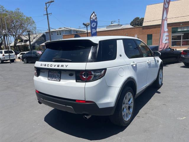 $13995 : 2018 Land Rover Discovery Spo image 6