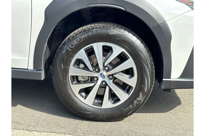 $29995 : Subaru Outback 2025 AWD Prem image 4