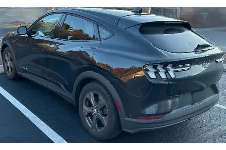 $20000 : Ford Mustang Mach-E 2021 AWD image 3