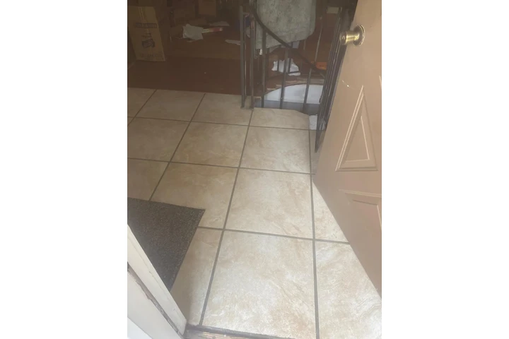 $985 : Rento casa buena area 2/1 image 6