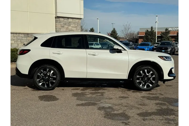 $29598 : Honda HR-V 2026 AWD EX-L 4dr image 2