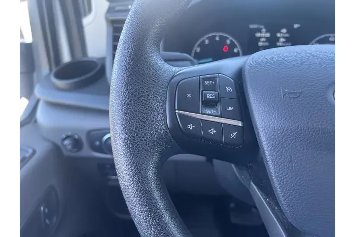 $33982 : Ford Transit 2024 250 3dr LW image 10