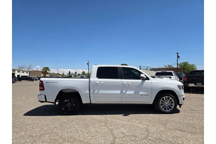 $37995 : Ram 1500 2023 4x2 Laramie 4d image 2