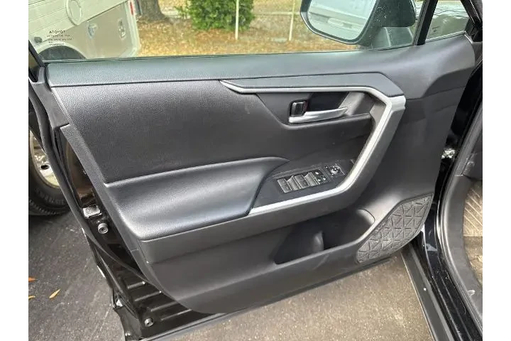 $28643 : Toyota RAV4 2023 XLE 4dr SUV image 10