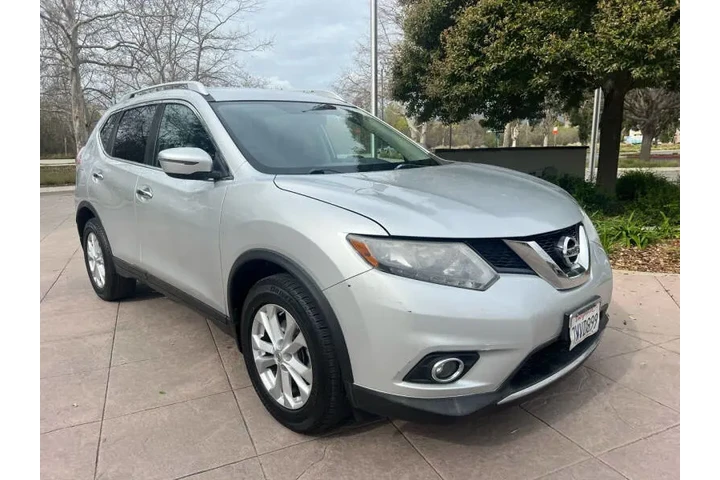 $8700 : 2016 Rogue SV image 1