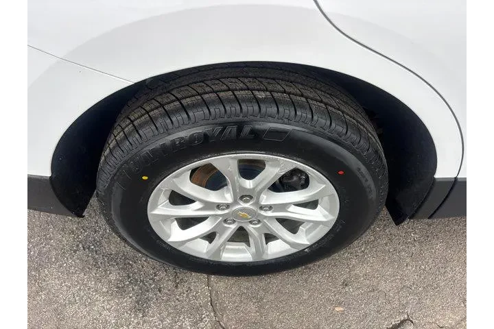 $13485 : Chevrolet Equinox 2020 LT 4d image 10