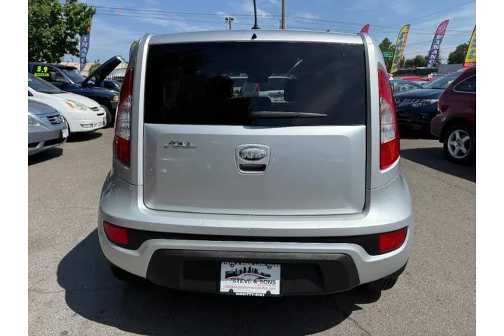 $4450 : 2013 Soul + image 9