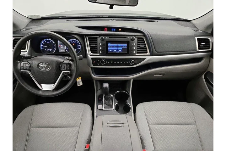 $22998 : Toyota Highlander 2017 LE 4d image 9