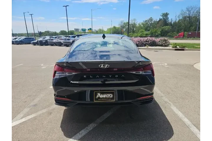 $16999 : Hyundai ELANTRA 2021 SEL 4dr image 4
