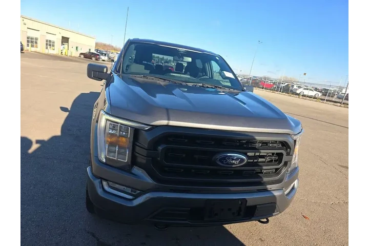 $25999 : Ford F-150 2022 4x4 XLT 4dr image 2