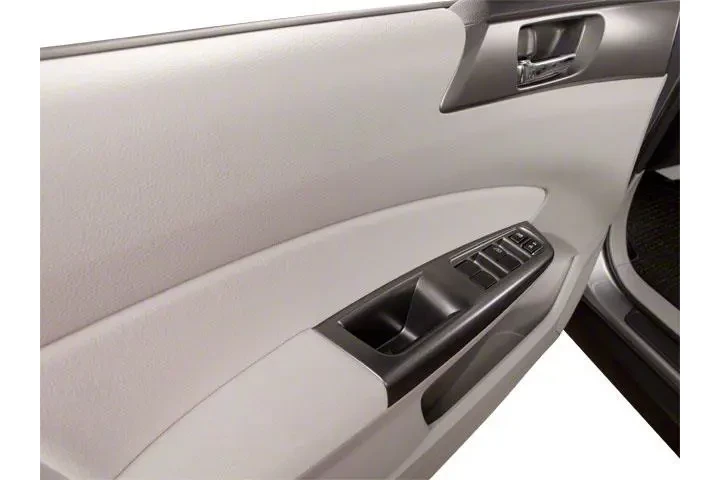 $11995 : Subaru Forester 2010 AWD 2.5 image 9