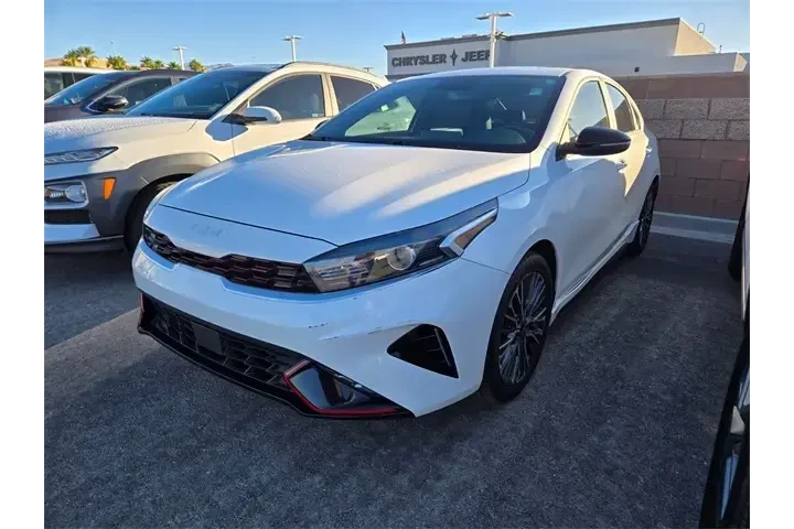 $17855 : Kia Forte 2023 GT-Line 4dr S image 3