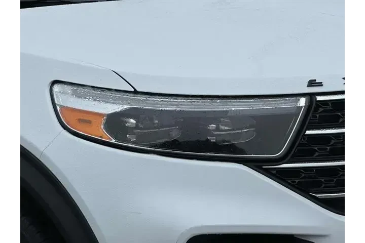 $18795 : Ford Explorer 2021 AWD XLT 4 image 8