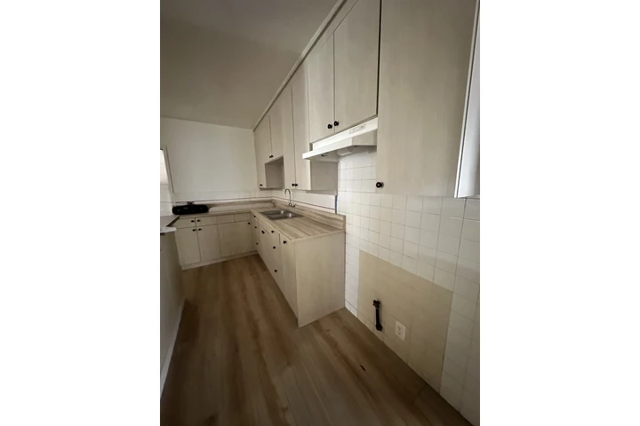 $2500 : Newly remodeled 2 Bedroom image 3
