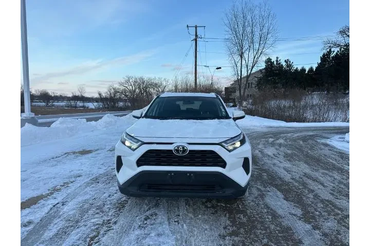 $32509 : Toyota RAV4 2025 AWD XLE 4dr image 5