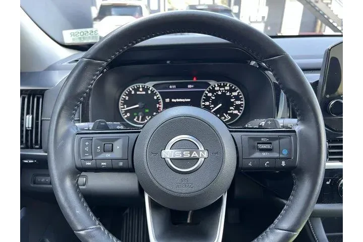 $30781 : Nissan Pathfinder 2023 SL 4d image 8