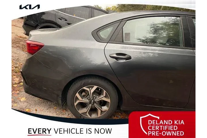 $13400 : Kia Forte 2021 LXS 4dr Sedan image 8