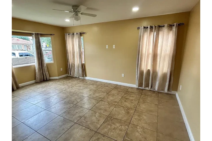 $1600 : LYNWOOD-RENTO CASA 3 RECÁM💧🛜 image 4