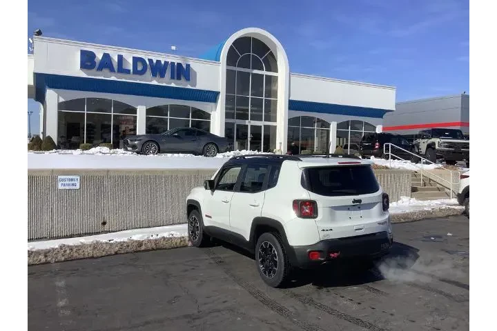 $25950 : Jeep Renegade 2023 4x4 Trail image 5