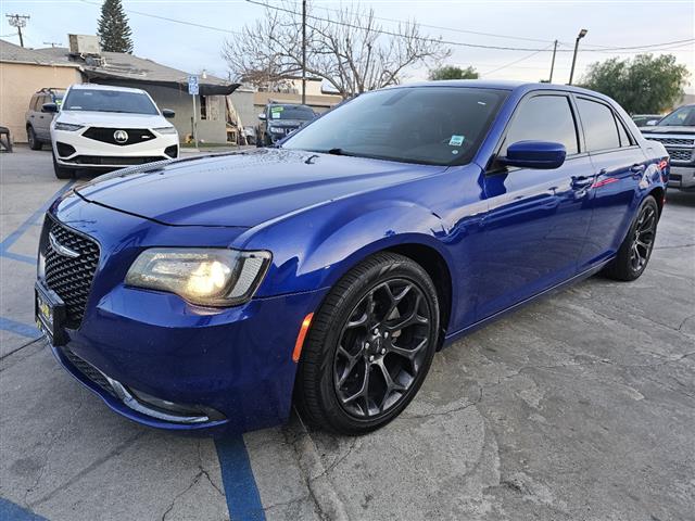 $12995 : 2019 300 S V6 RWD image 1