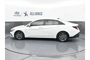 $22998 : Hyundai ELANTRA 2024 SEL 4dr thumbnail