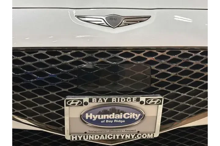 $38999 : Genesis G70 2025 AWD 2.5T St image 8