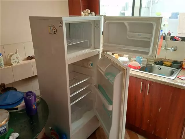 $120 : Vendo refrigeradora MABE 250 L image 3