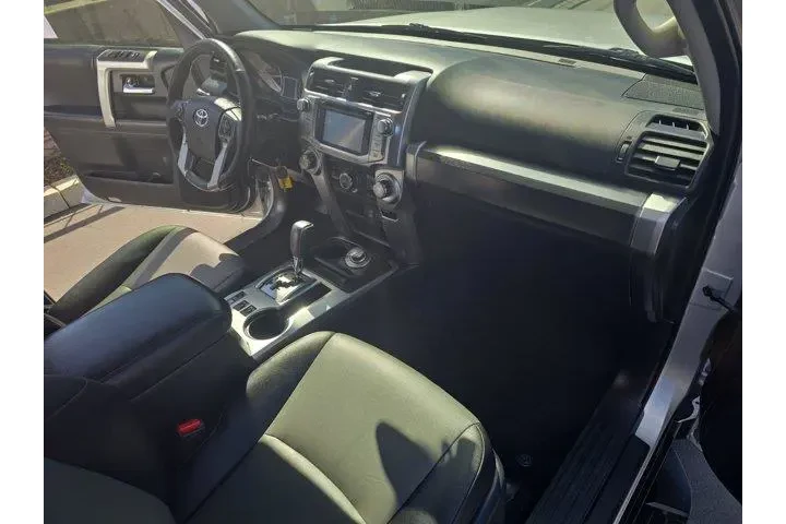 $33995 : Toyota 4Runner 2018 4x4 SR5 image 9