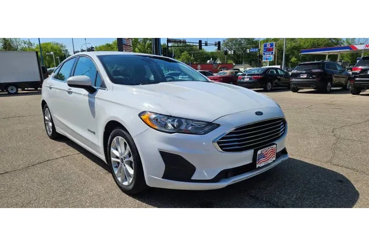 $16490 : 2019 Fusion Hybrid SE image 4