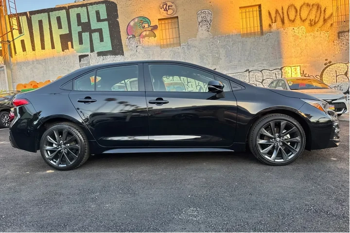 $25699 : Toyota Corolla Hybrid 2025 S image 3