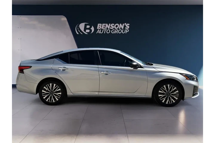 $19986 : Nissan Altima 2024 2.5 SV 4d image 6