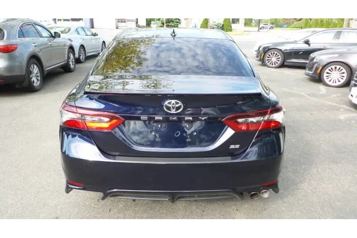 $19975 : 2022 Camry SE image 7